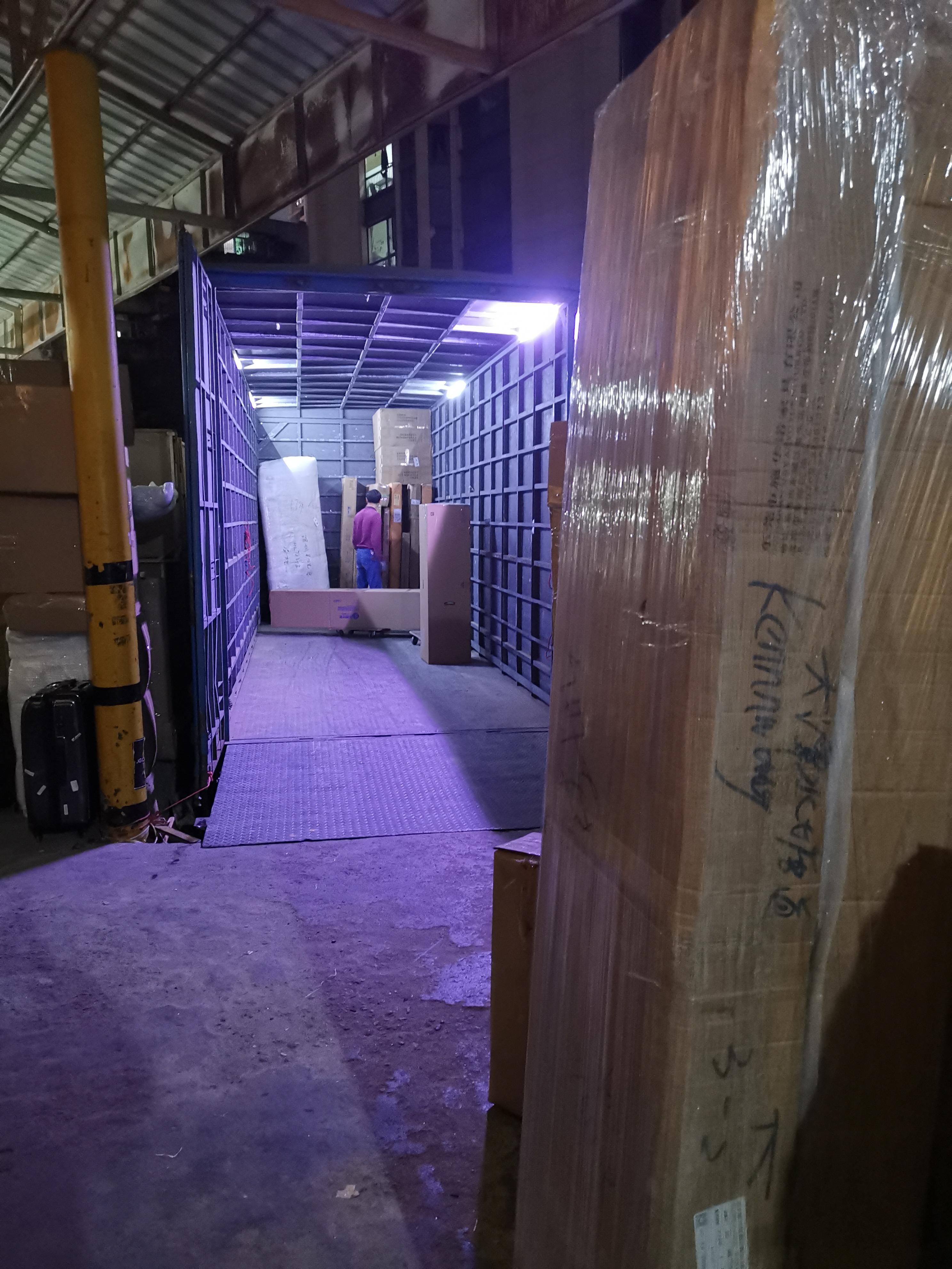 香港搬家到深圳價(jià)格,深圳到香港搬家價(jià)格,深圳跨境搬家公司價(jià)格